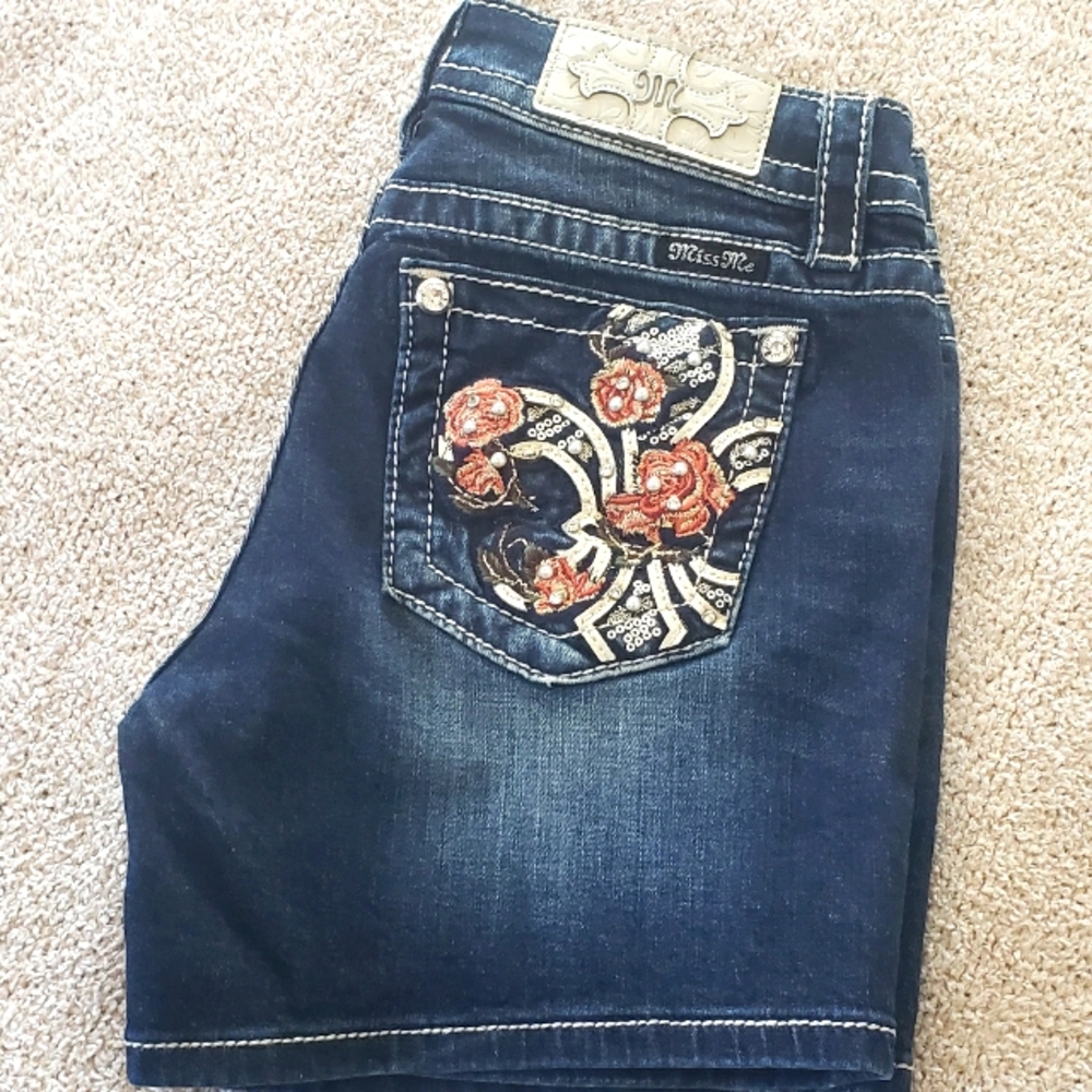 Miss Me Shorts